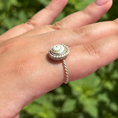 Spiral Shell Twisted Rope Ring with Halo