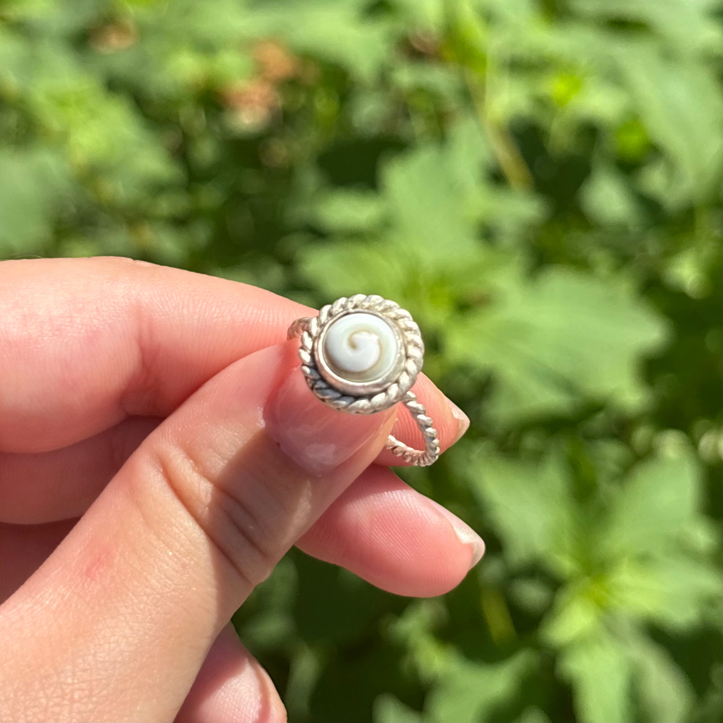 Spiral Shell Twisted Rope Ring with Halo
