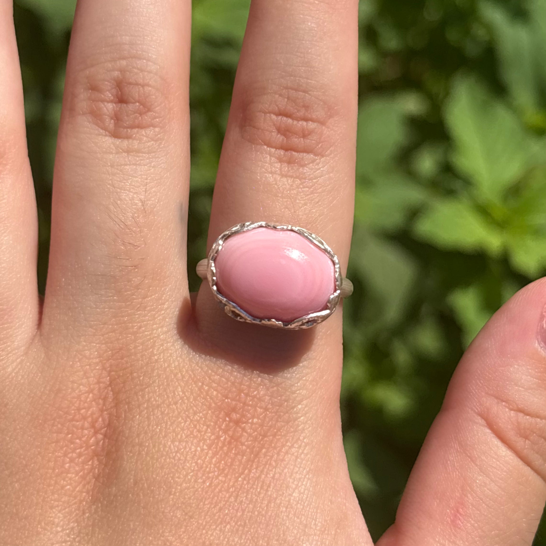 Pink Conch Hidden Flower Ring (Horizontal Oval)