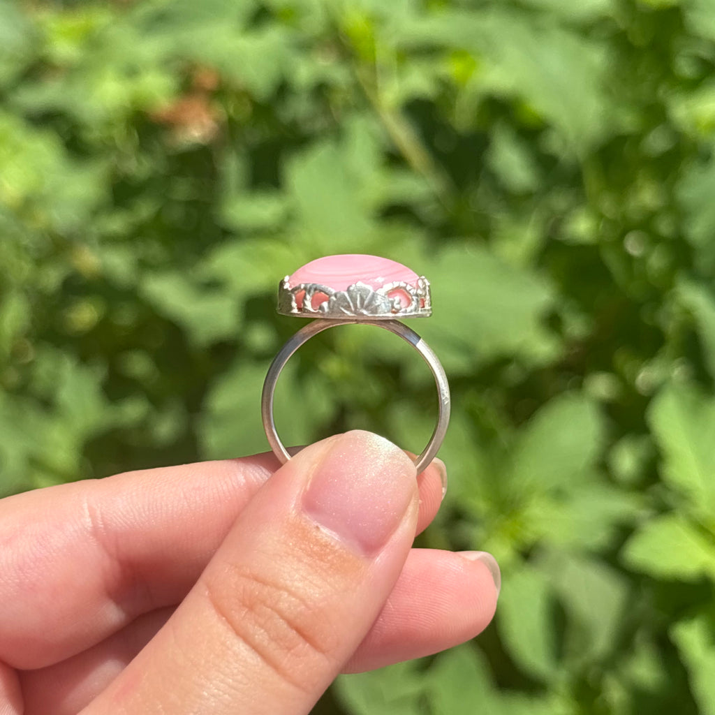 Pink Conch Hidden Flower Ring (Horizontal Oval)