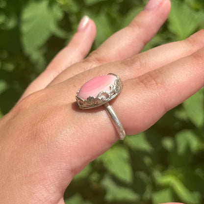 Pink Conch Hidden Flower Ring (Vertical Oval)