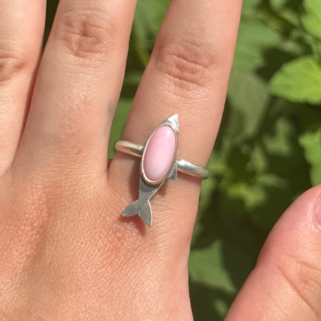 Pink Conch Fishy Ring