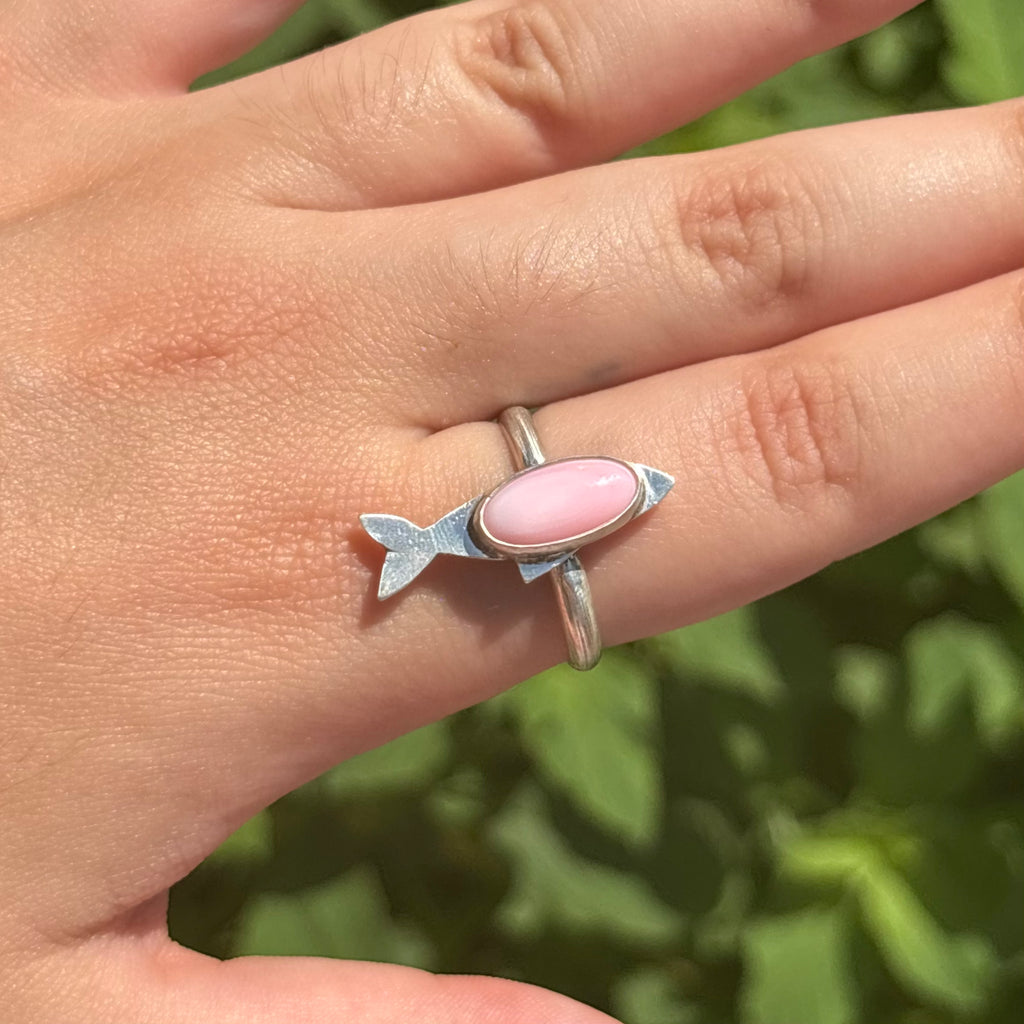 Pink Conch Fishy Ring