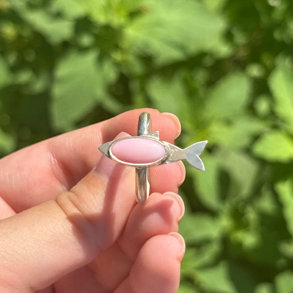Pink Conch Fishy Ring