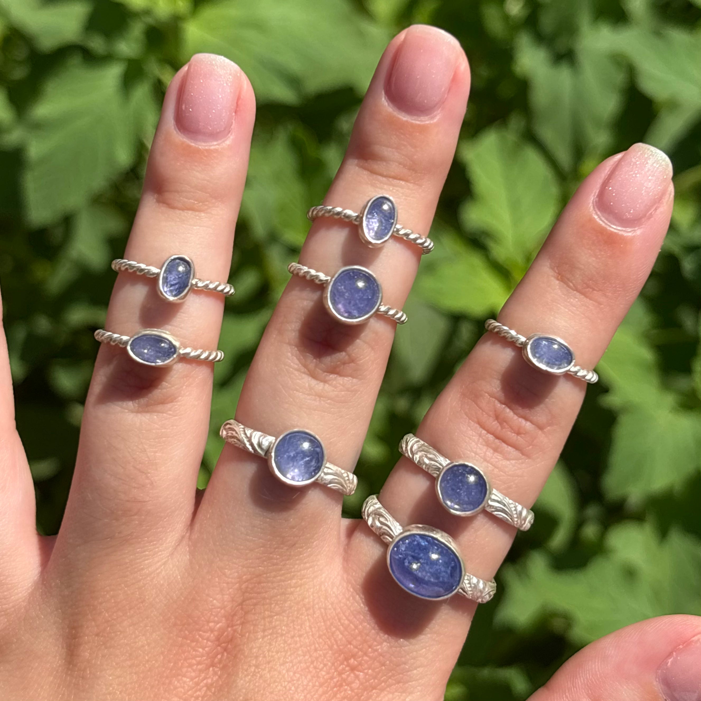 Tanzanite Wave Ring (Circle)