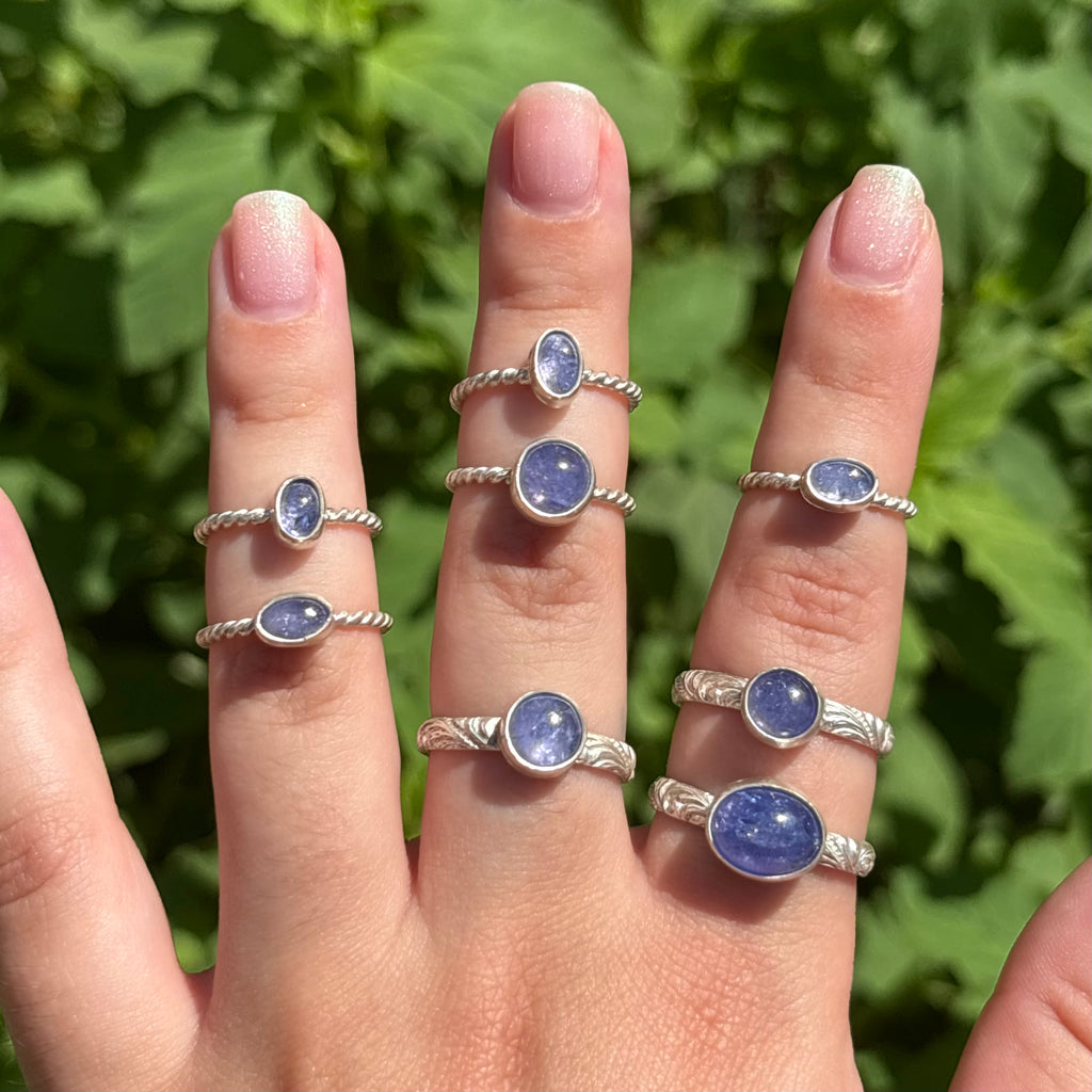 Tanzanite Wave Ring (Oval)