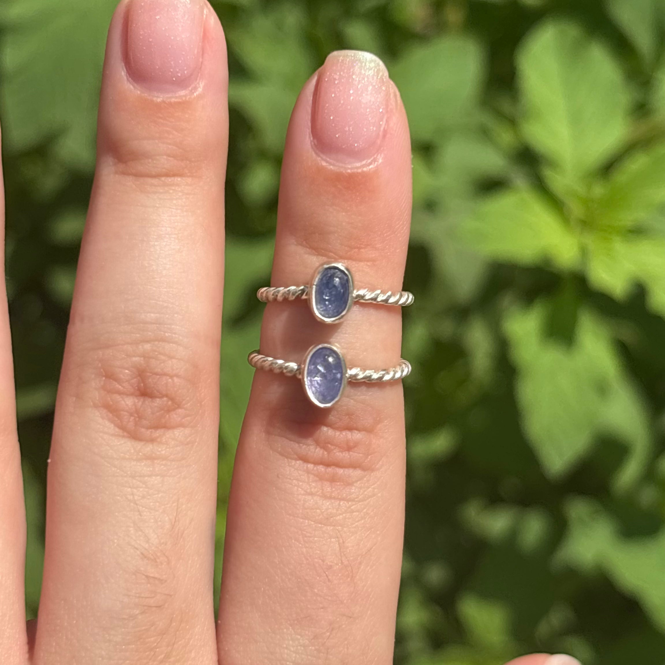 Tanzanite Twisted Rope Ring (Vertical Oval)