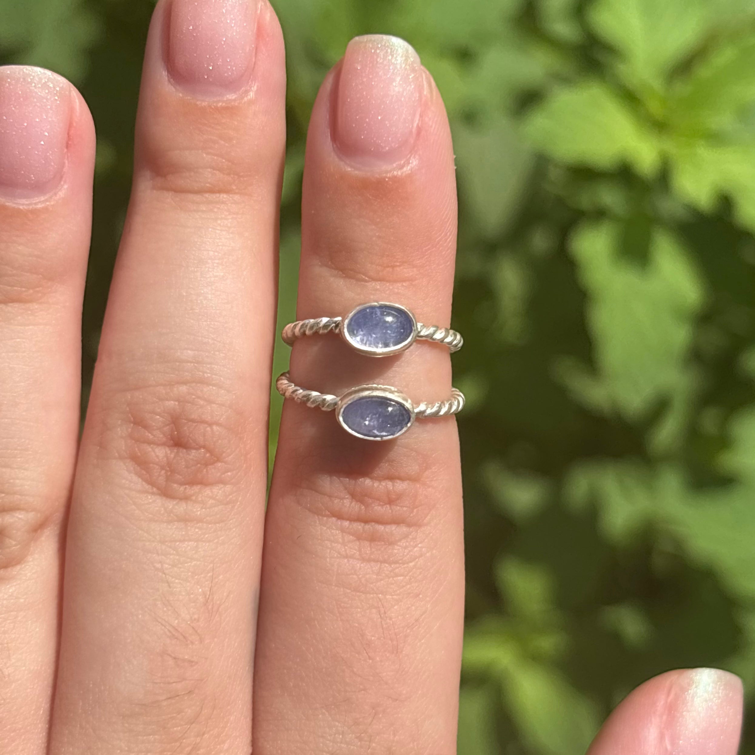 Tanzanite Twisted Rope Ring (Horizontal Oval)