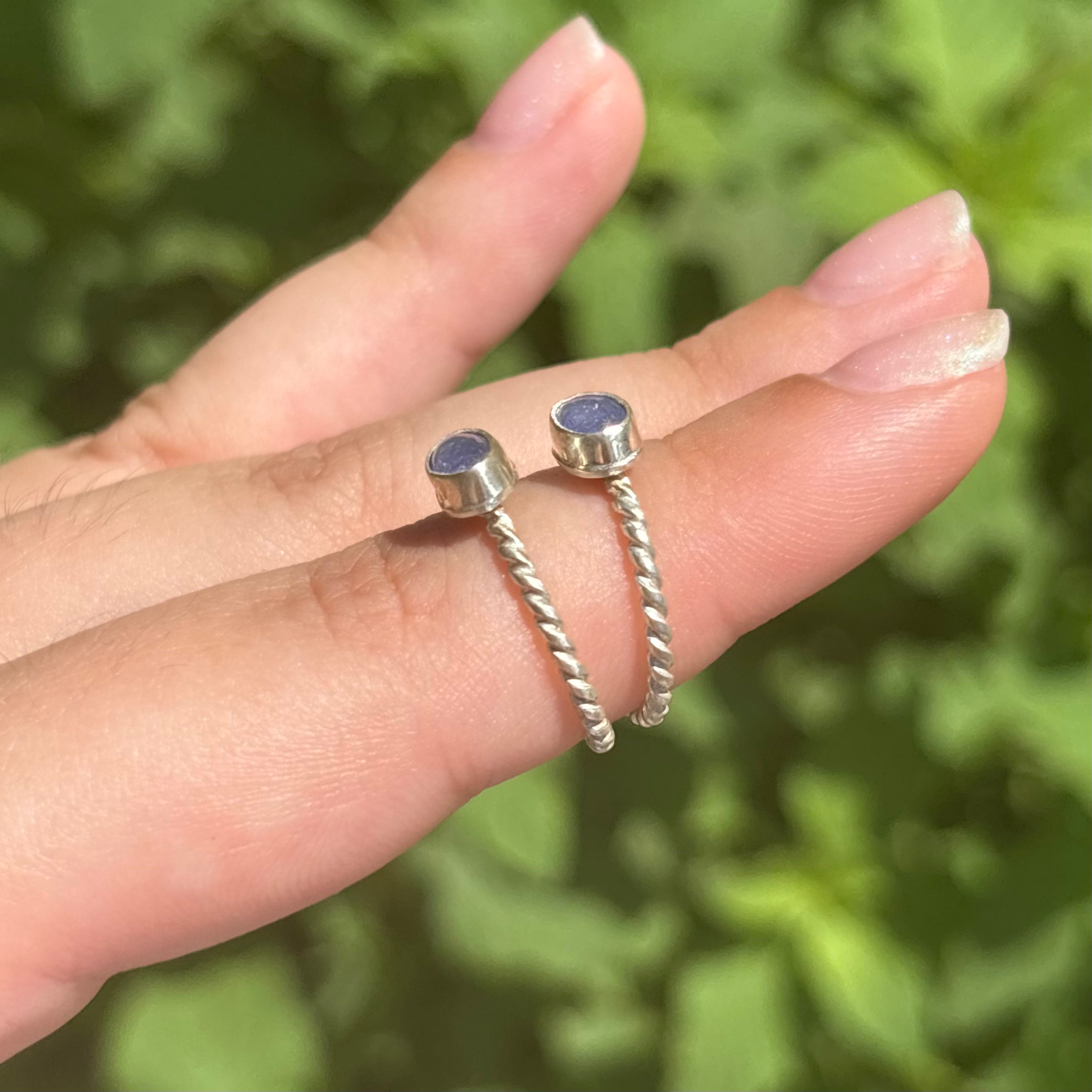 Tanzanite Twisted Rope Ring (Horizontal Oval)