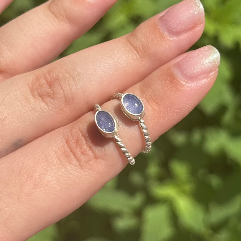 Tanzanite Twisted Rope Ring (Horizontal Oval)