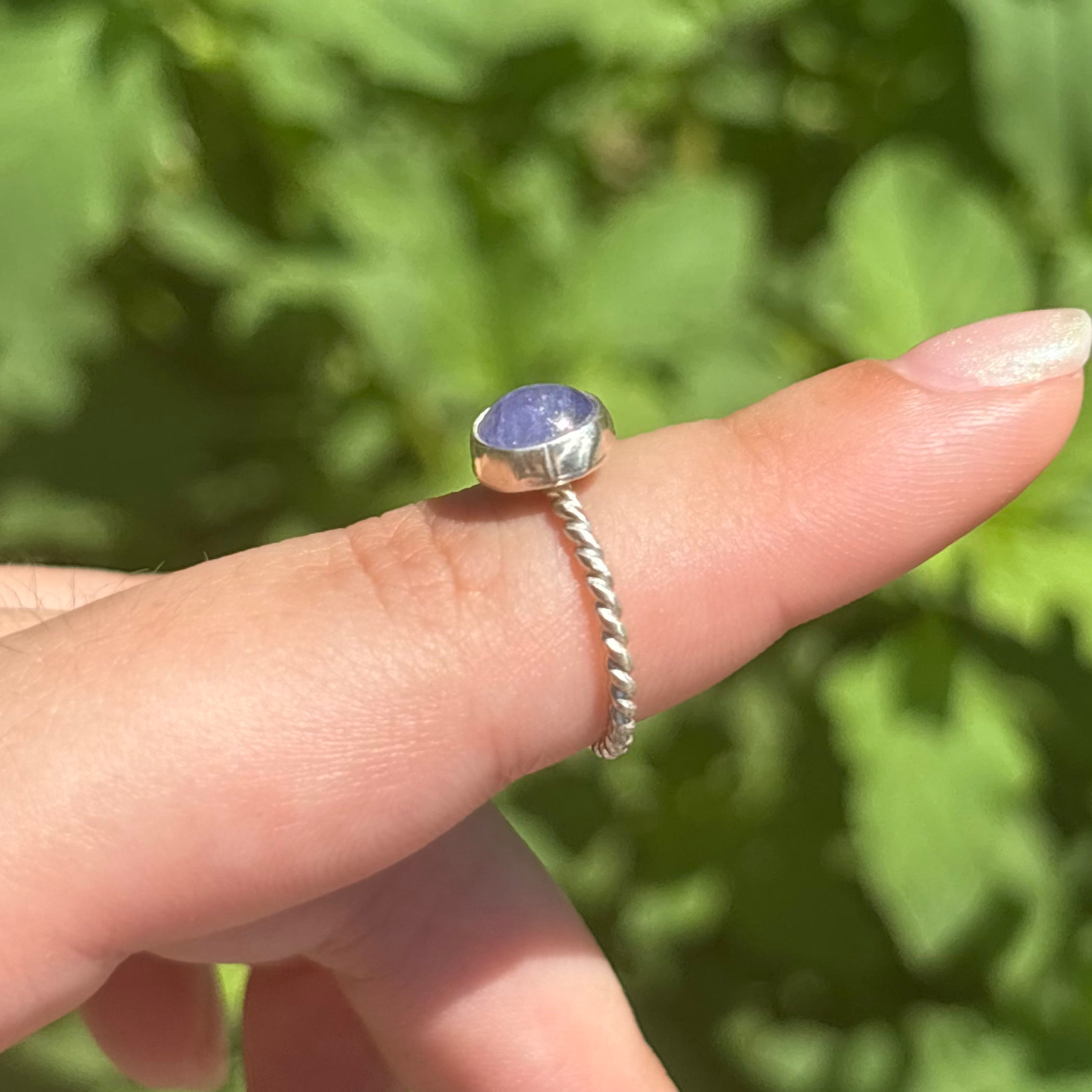 Tanzanite Twisted Rope Ring (Circle)