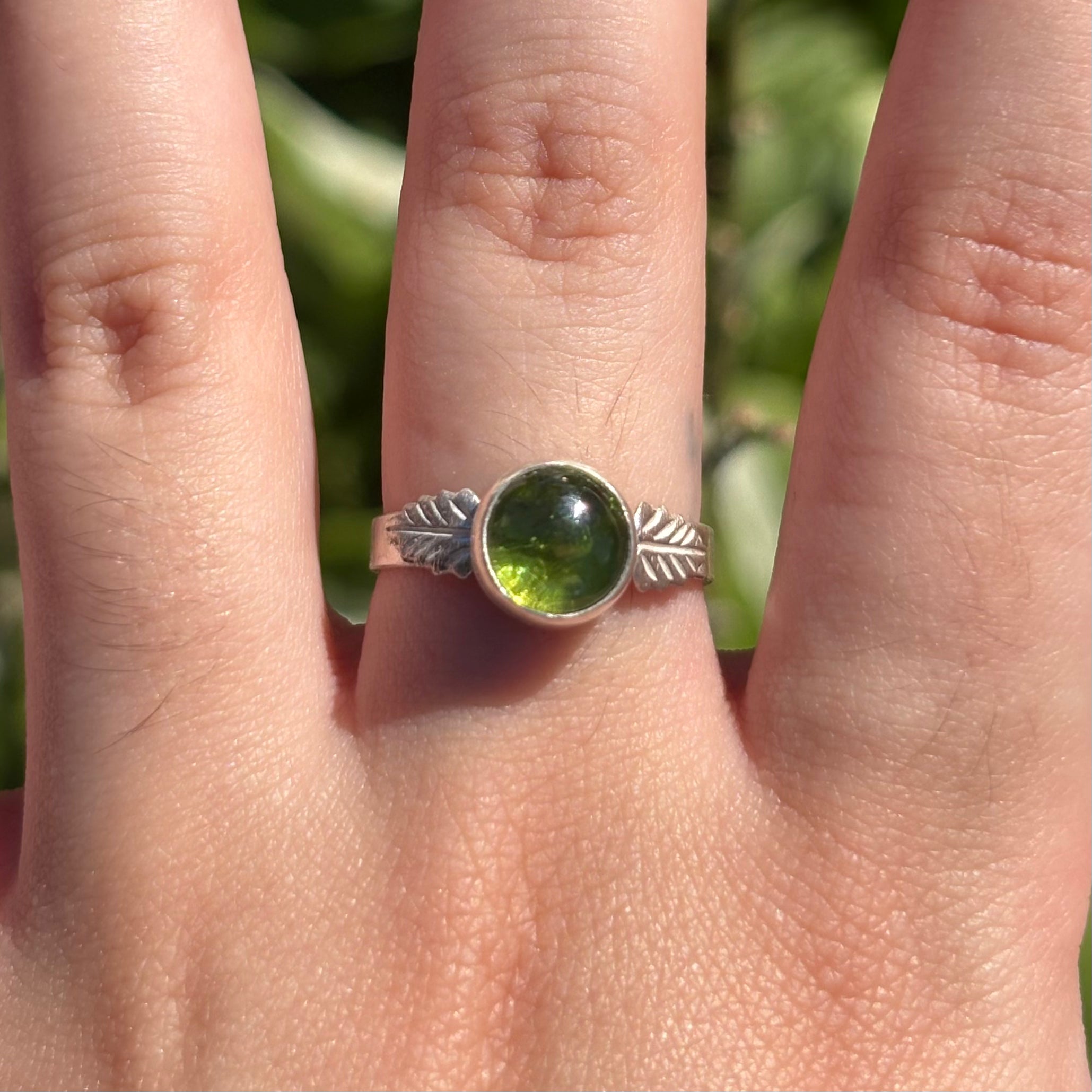 Peridot Leaf Ring (Large Circle)