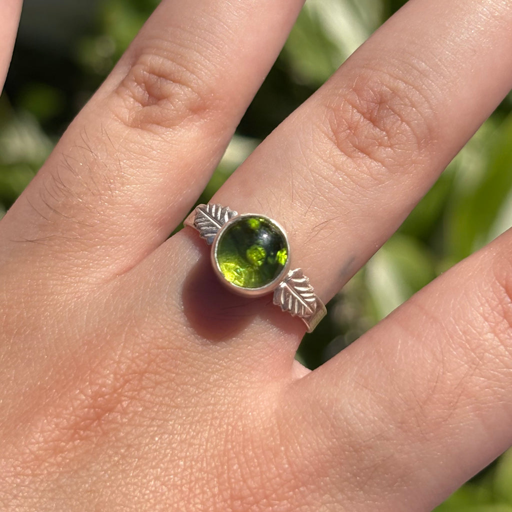 Peridot Leaf Ring (Large Circle)