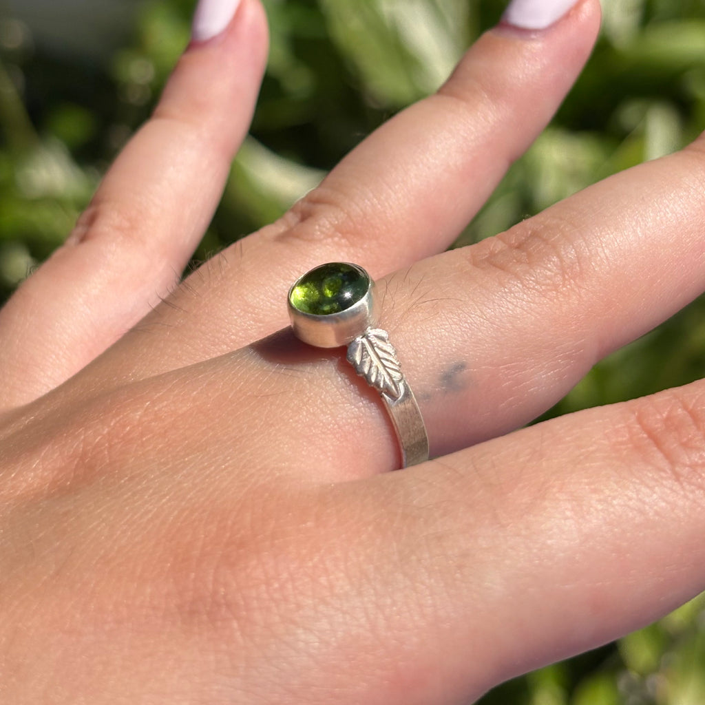Peridot Leaf Ring (Large Circle)